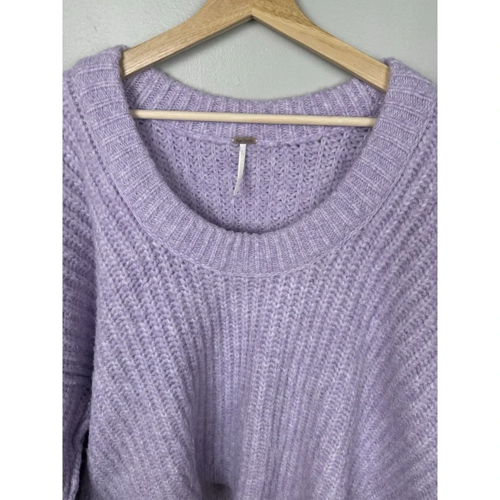 Free People Blue Bell Oversized Chunky Knit‎ Purple Lavender Sweater Cozy Casual